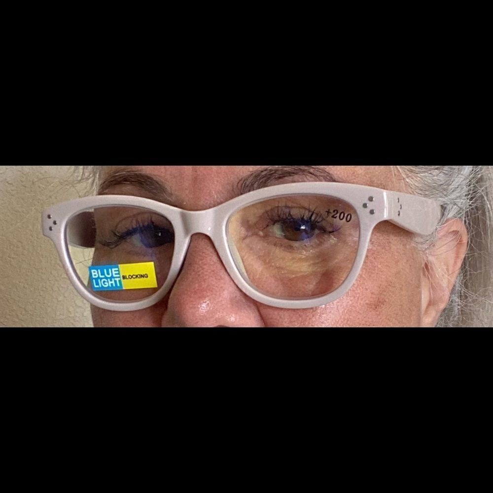 - 💼Light Pink Framed Readers with Blue Light Protection +2.00 Power - Picture 4 of 6